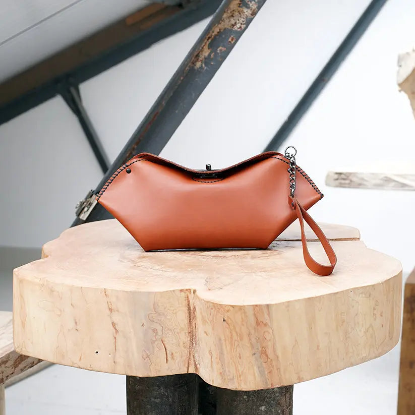 Tan Shell Leaf Clutch - SLA1028 My Store
